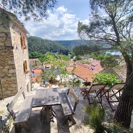 Rustica House