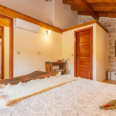 Holiday home Rustica House *