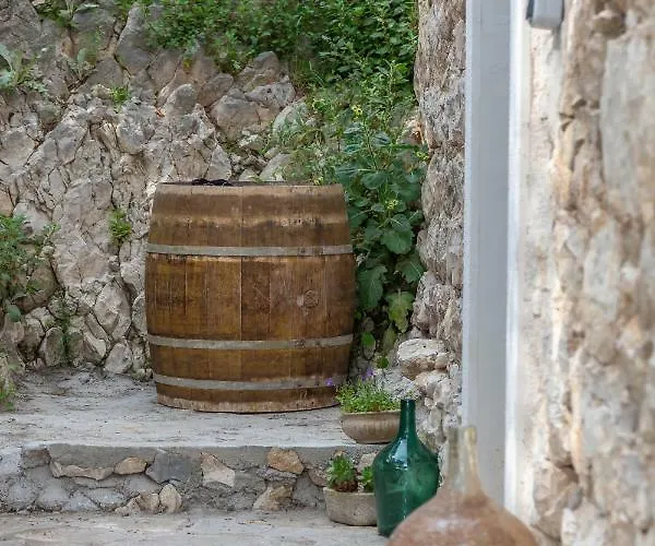 Rustica House Ferienhaus